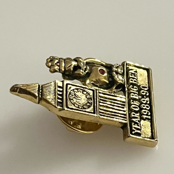 Vintage Year Of Big Ben 1989-90 Gold Tone Pin Brooch - Picture 2 of 10